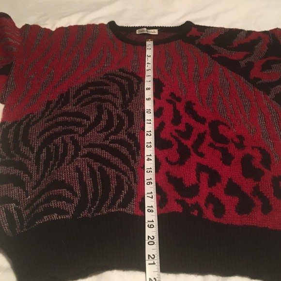 Vintage maroon & black jungle cat sweater mens S/M womens L silver threaded - Picture 6 of 6